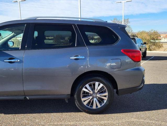 2019 nissan pathfinder sv