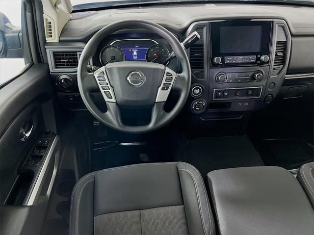 2022 nissan titan sv