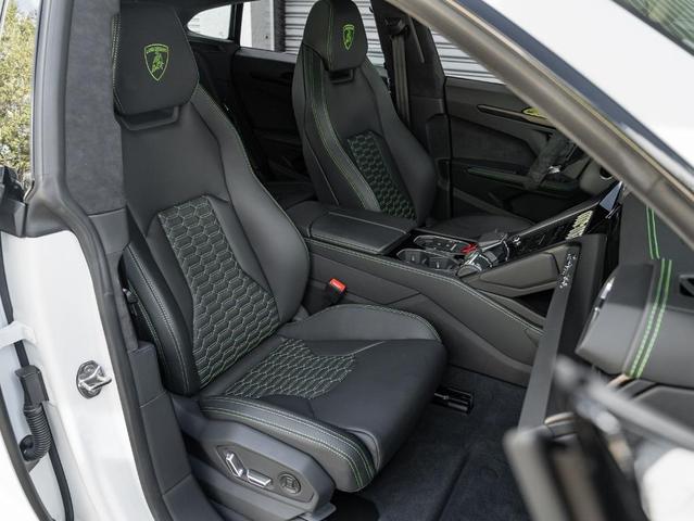 2022 lamborghini urus graphite capsule