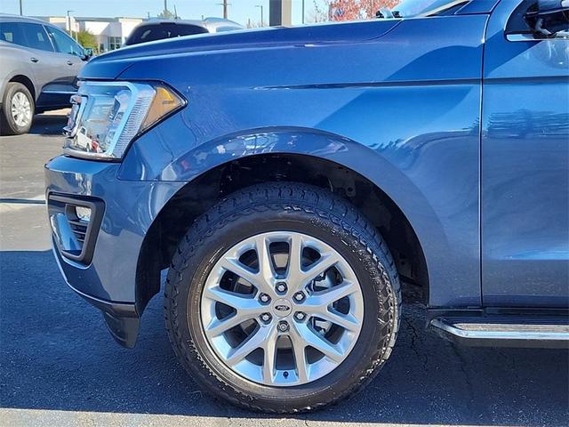 2020 ford expedition max xlt
