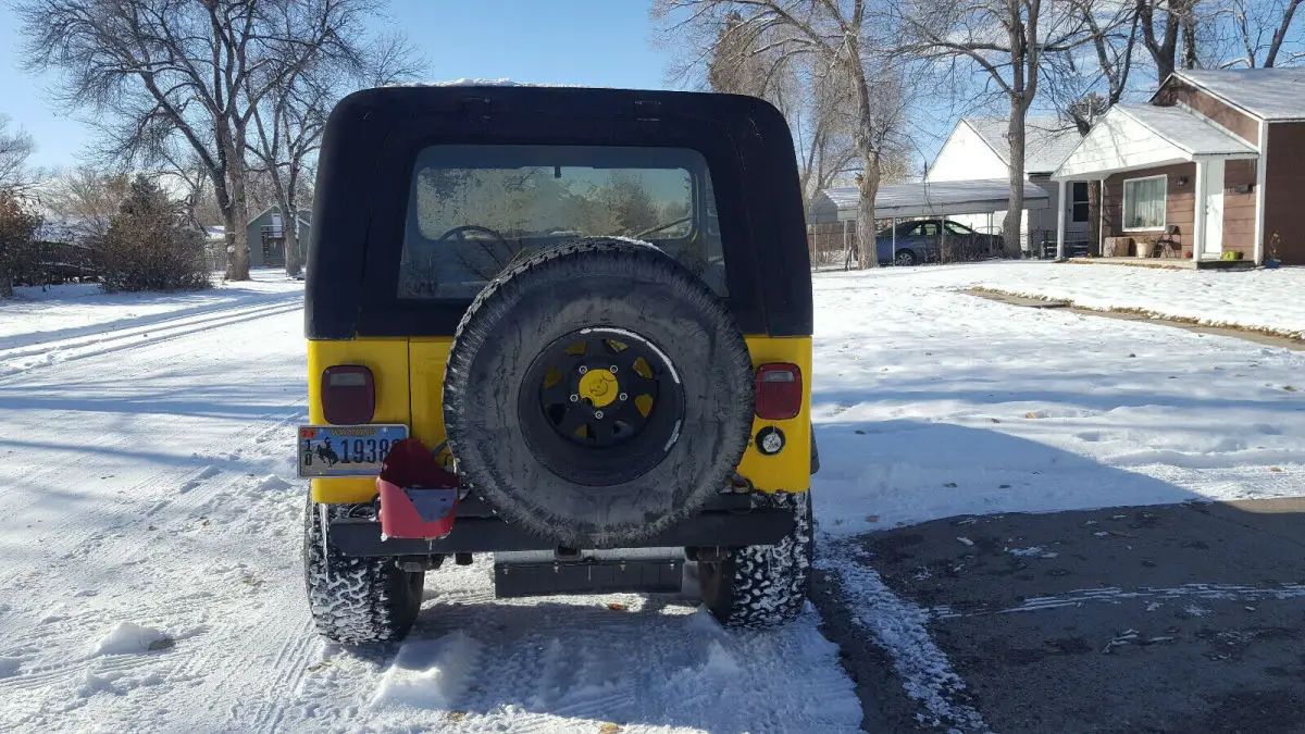 1976 cj 7 jeep. great offroad vehicle