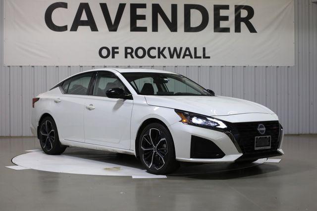 2024 nissan altima sr fwd