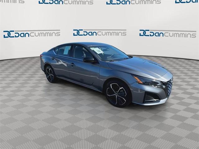 2023 nissan altima 2.5 sr