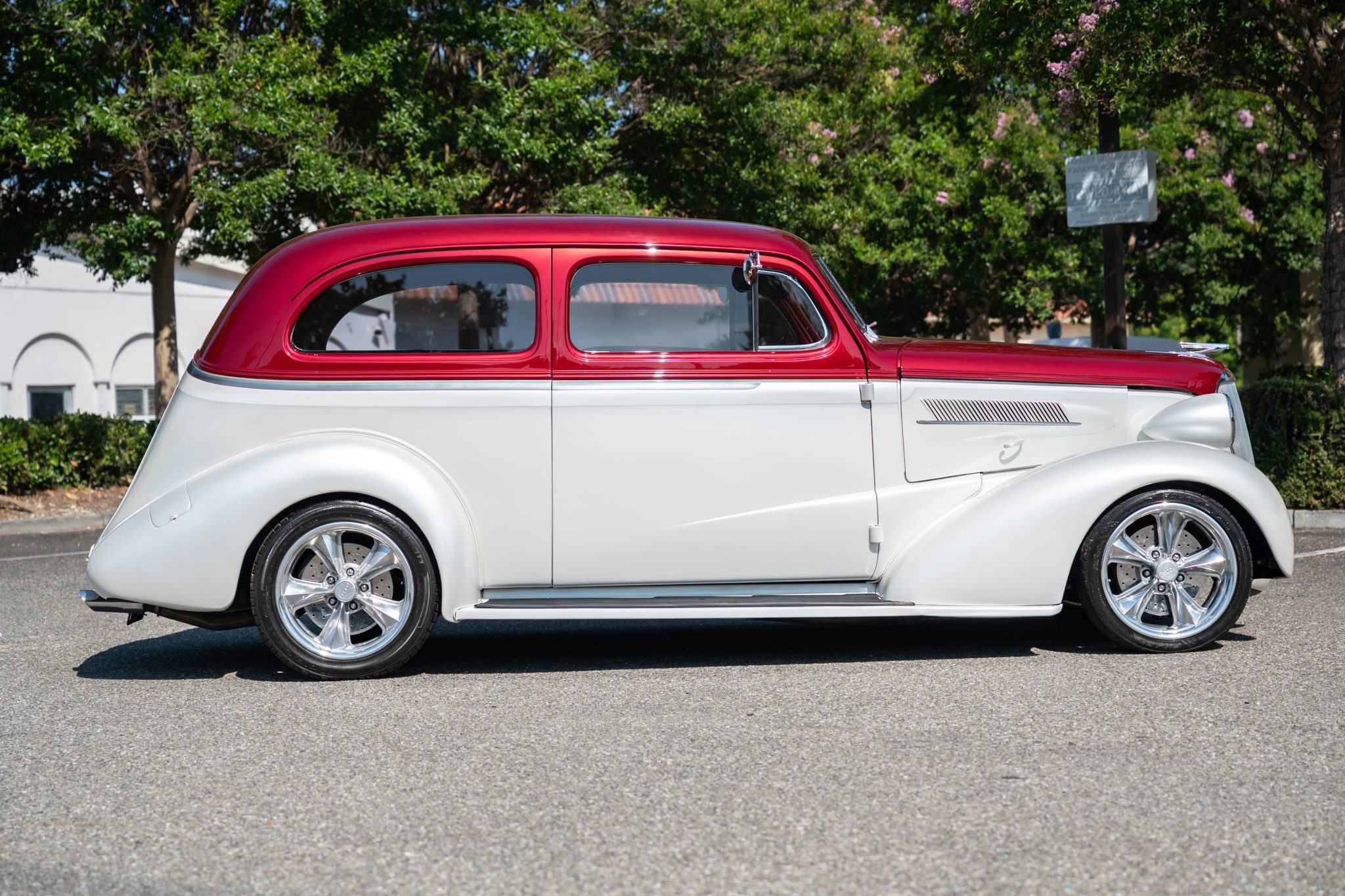 1937 chevrolet sedan street rod