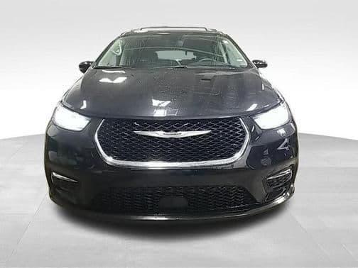 2022 chrysler pacifica touring-l in kalamazoo, michigan
