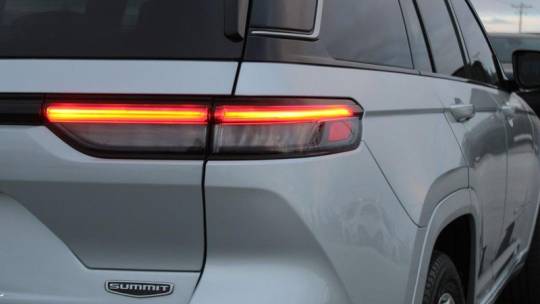 2023 jeep grand cherokee summit