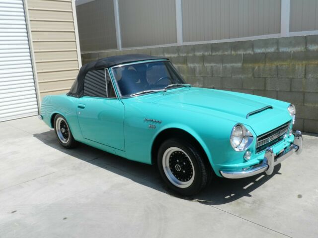1968 datsun convertible