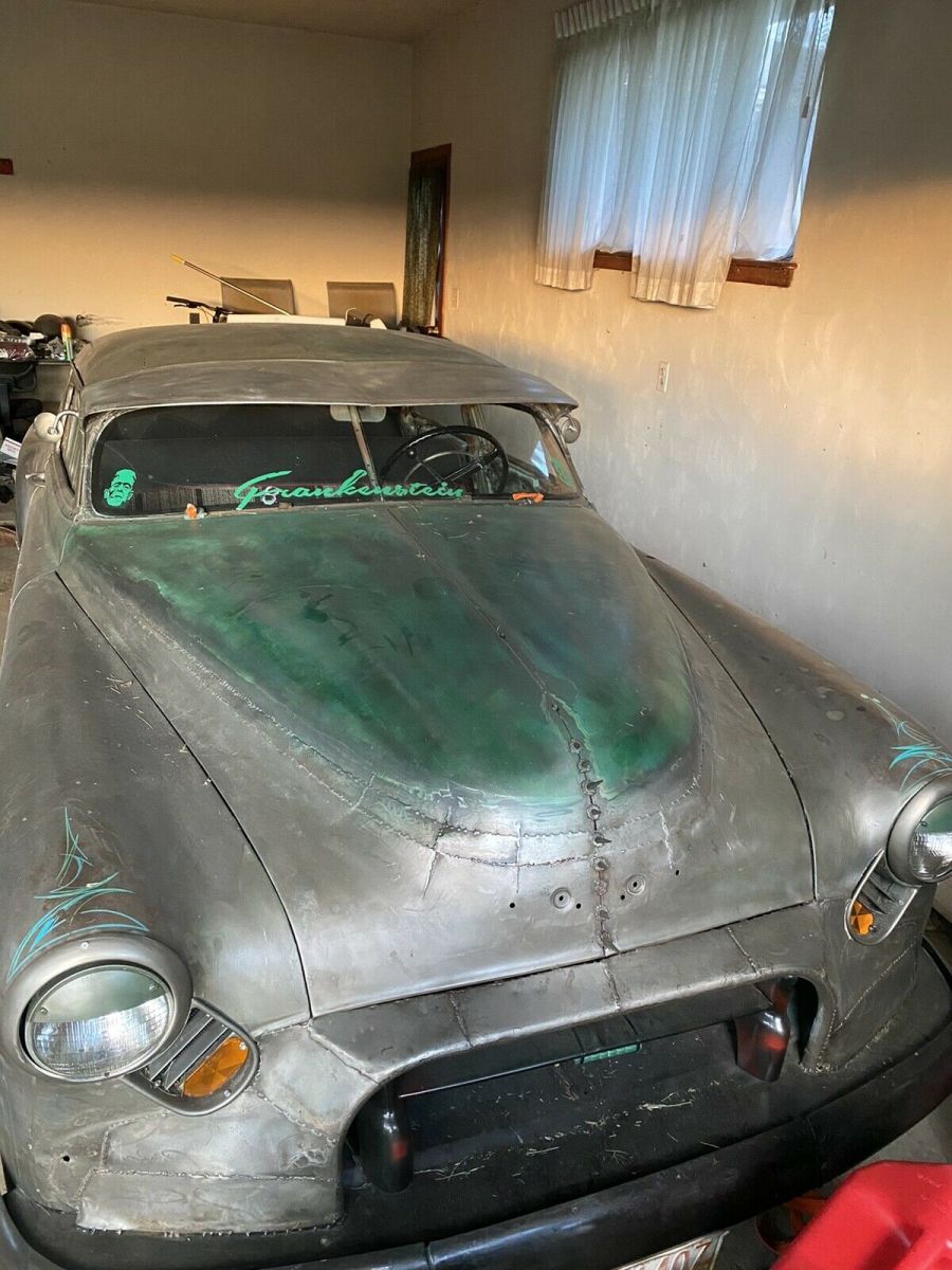 1952 chevrolet custom deluxe sedan white rwd automatic