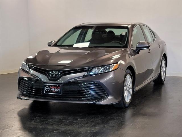 2018 toyota camry le