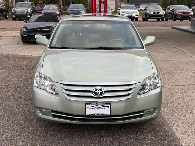 2005 toyota avalon limited