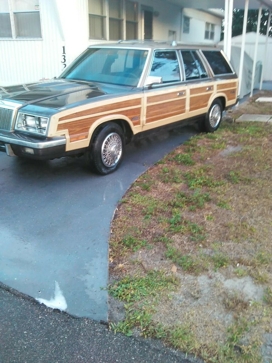 1985 chrysler lebaron, town and country, turbo,woody ,station wagon, no reserve