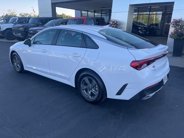 2022 kia k5 lx