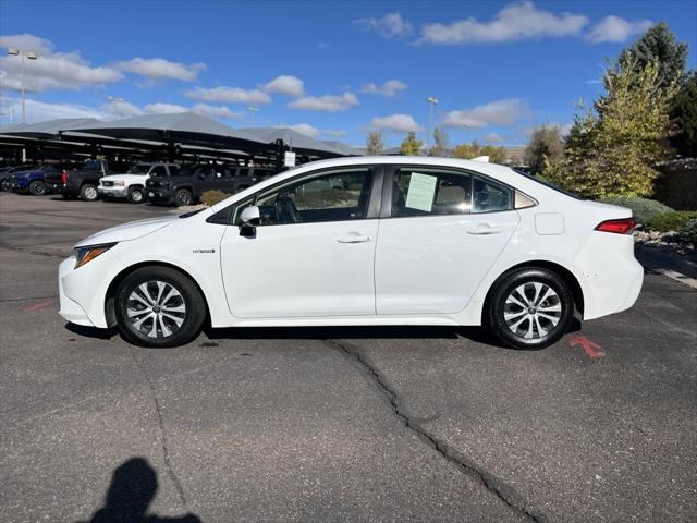2020 toyota corolla hybrid le