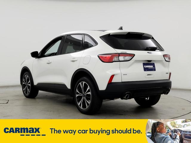 2021 ford escape se