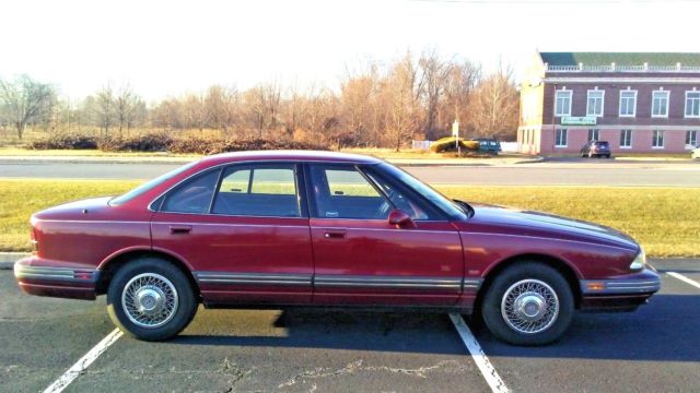 1994 oldsmobile 88 * 3.8l v6 * 75,000 mi * excellent original car * garage kept