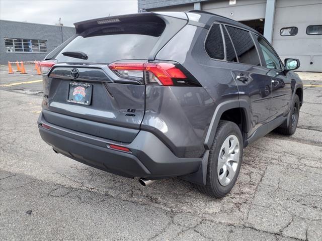 2021 toyota rav4 le