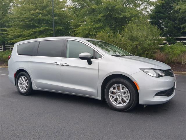 2023 chrysler voyager lx