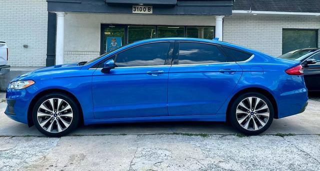 2019 ford fusion se