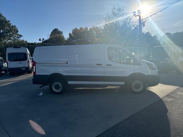 2020 ford transit-250 base