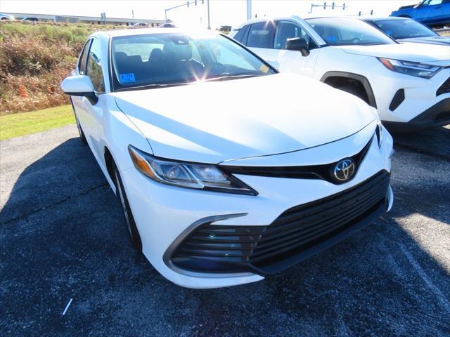 2024 toyota camry le