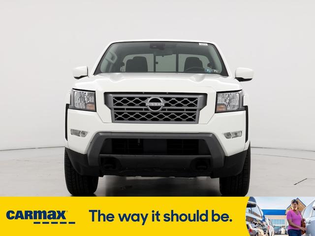 2022 nissan frontier sv