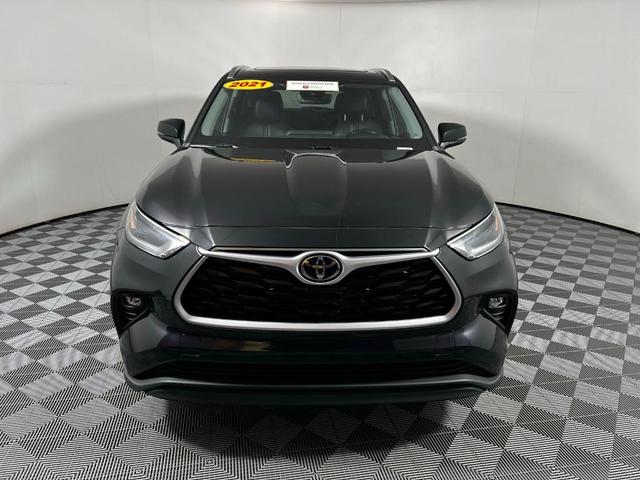 2021 toyota highlander xle