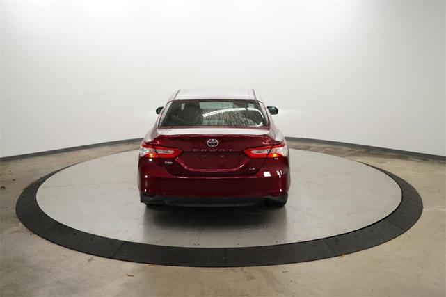 2018 toyota camry le