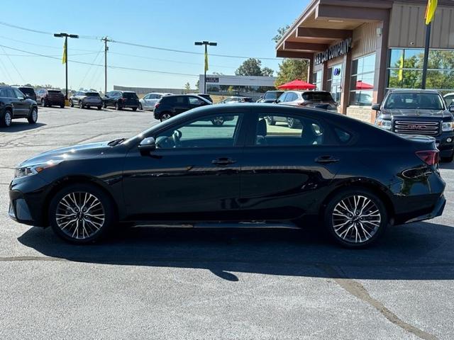 2022 kia forte gt-line