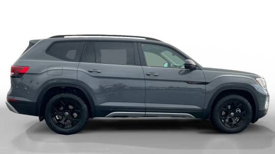 new 2025 volkswagen atlas peak edition 4motion