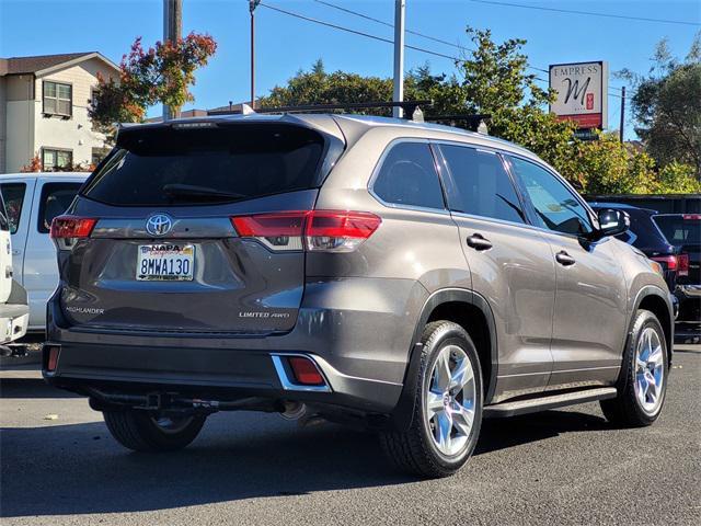 2017 toyota highlander limited
