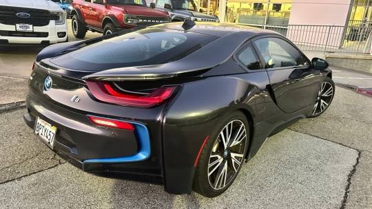 2016 BMW i8