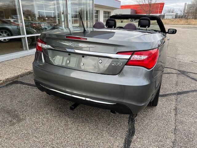 2012 chrysler 200 touring