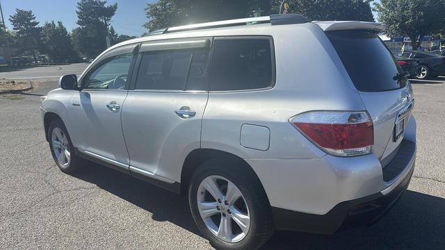 2012 toyota highlander limited