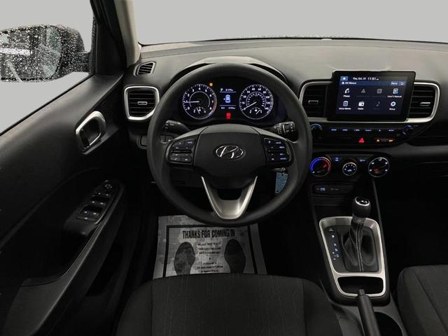 2022 hyundai venue se