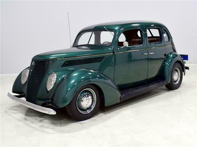 1937 ford deluxe 93702 miles green sedan 350 cubic inch v8 manual