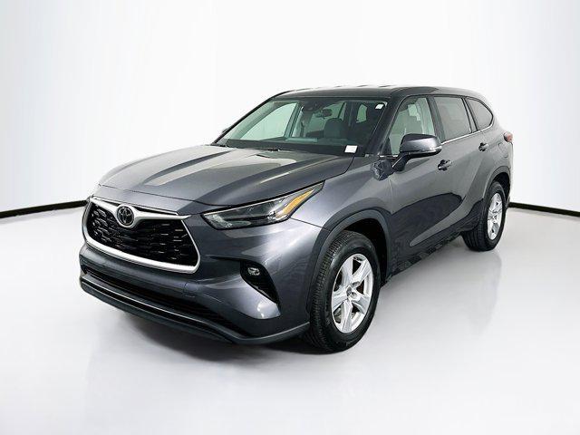 2023 toyota highlander le