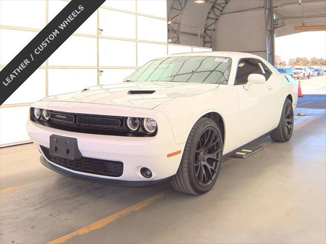 2016 dodge challenger sxt