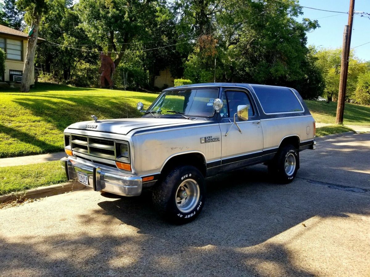 1987 dodge ramcharger le 150 4x4 74k miles project