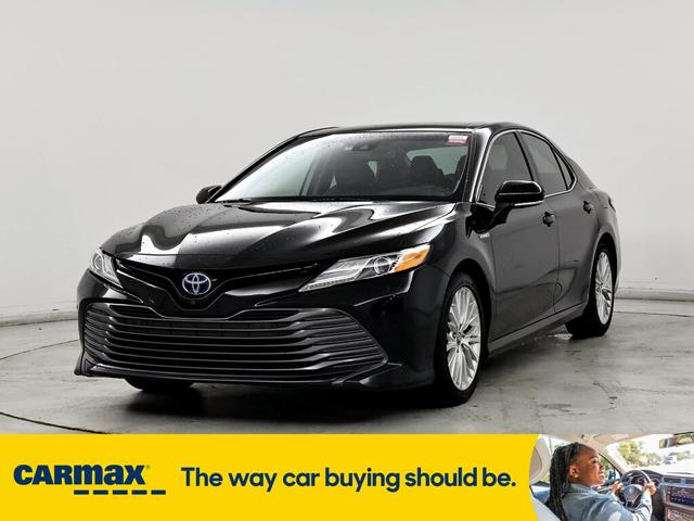 2018 toyota camry hybrid xle