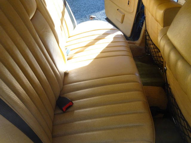 1982 mercedes 240 d 4dr diesel sedan
