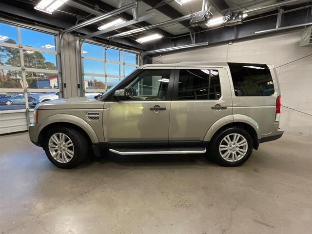 2011 land rover lr4 base