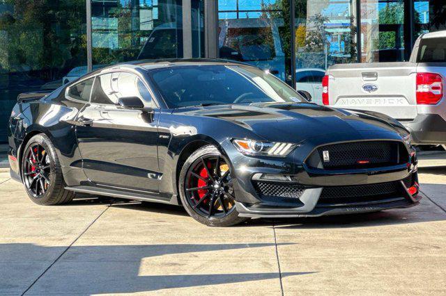 2017 ford shelby gt350 base