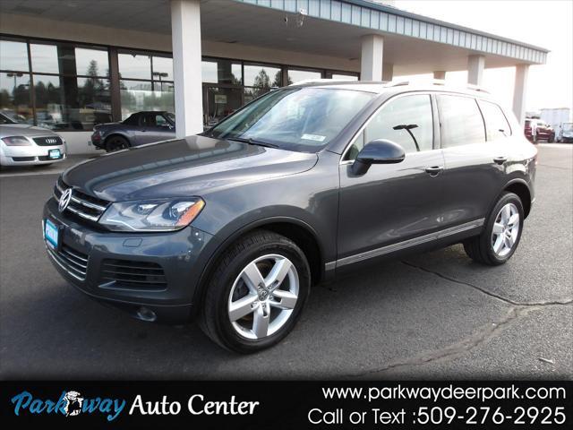 2013 volkswagen touareg hybrid base