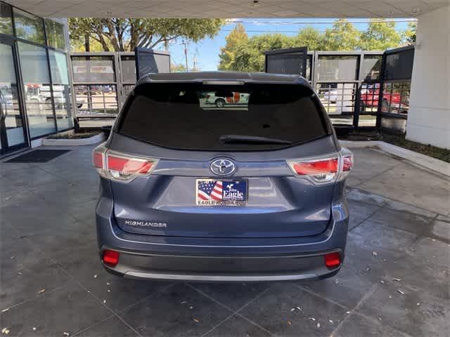 2016 toyota highlander le