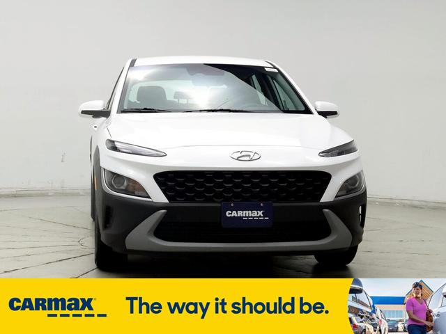 2022 hyundai kona se
