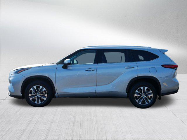 2021 toyota highlander xle