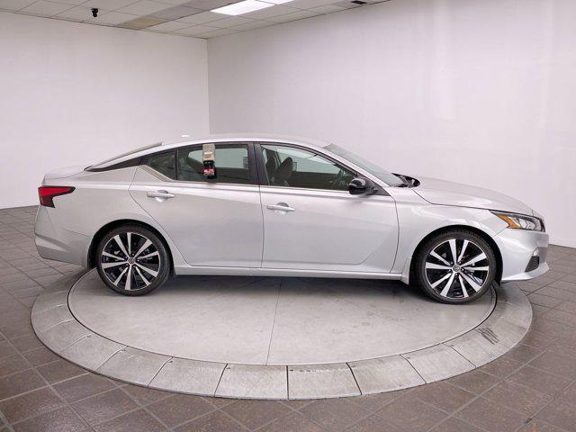 2022 nissan altima sr fwd