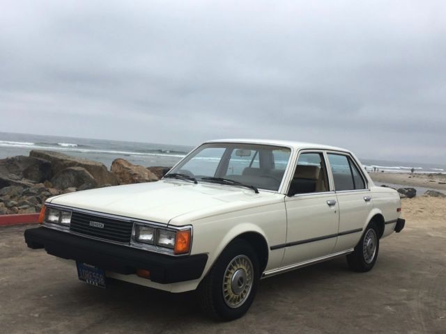 1982 toyota corona sedan luxury edition **58,100 original miles**