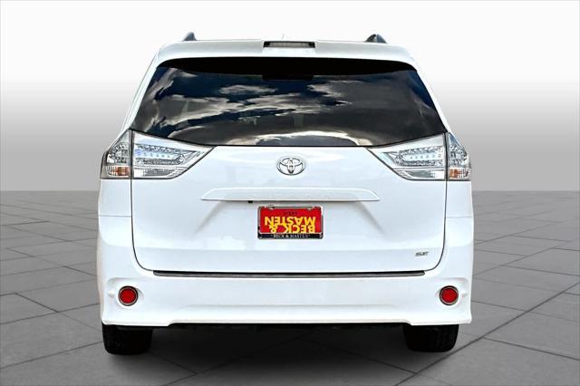 2019 toyota sienna l