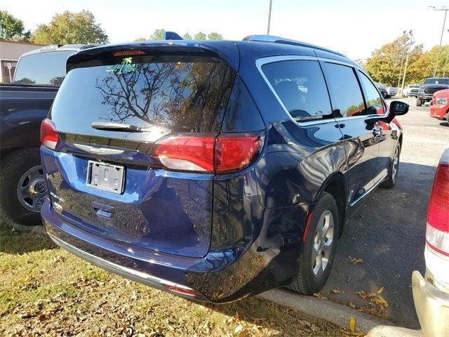 2017 chrysler pacifica touring-l plus
